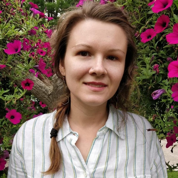 Meet your Posher, Ashley - Picture 1 of 1